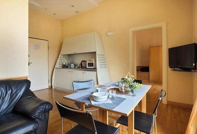 إقامة Dynasty Suites Downtown Apartments