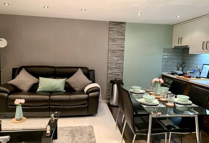 Richmond House By Staytor Accommodation