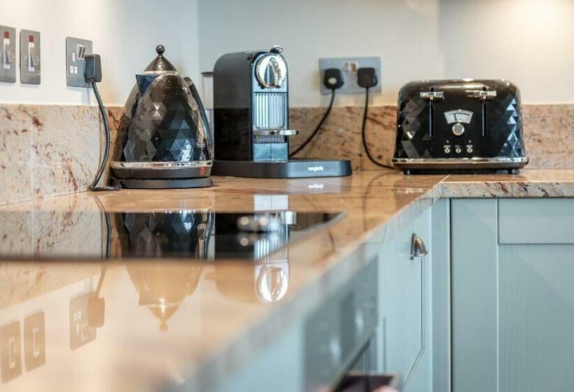 Spectacular Penthouse , 100 Yds To Old Course , Balcony