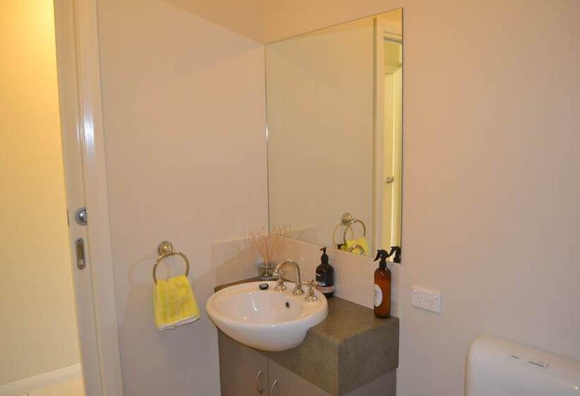 Waterview   2 Doc Crt