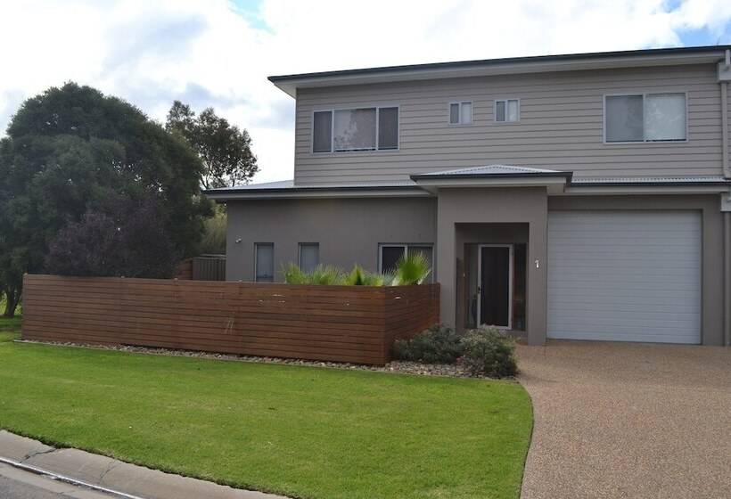 Waterview  Stoneleigh At Yarra