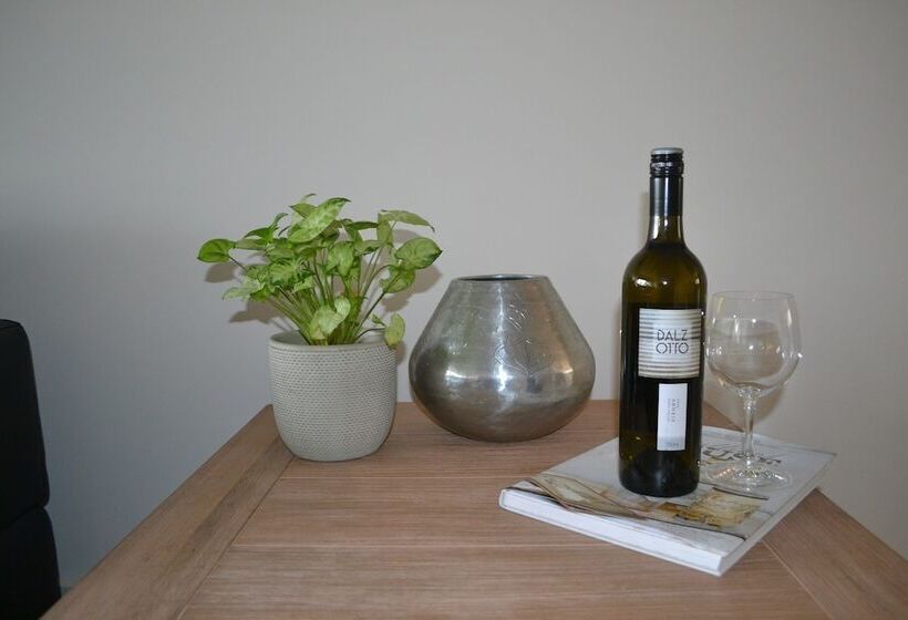 Waterview  Stoneleigh At Yarra