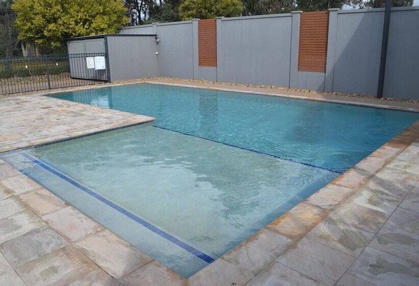 Waterview  Stoneleigh At Yarra