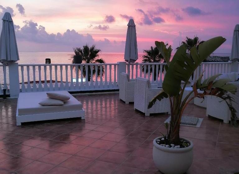 تختخواب و صبحانه Eneide