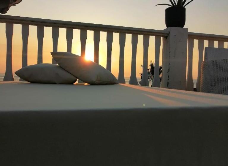 تختخواب و صبحانه Eneide