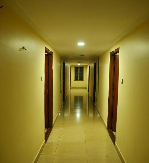 Отель Akanksha Inn