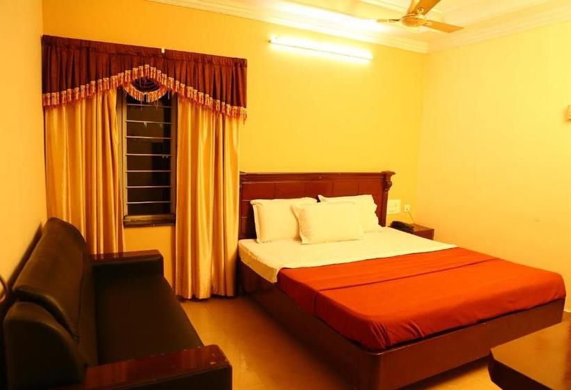 Отель Akanksha Inn