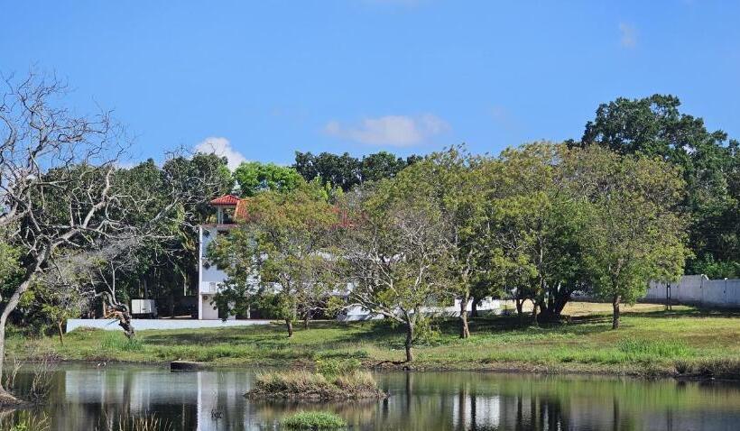 酒店 Grand Villa Kalametiya