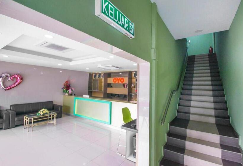 ホテル Oyo 89842 22, Northport