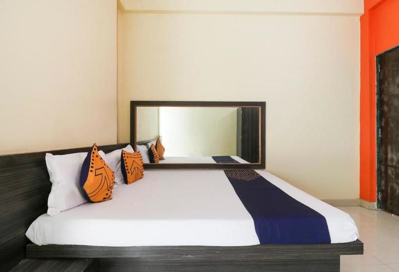 Vaccinated Staff- Spot On 68815 Hotel Sarthak