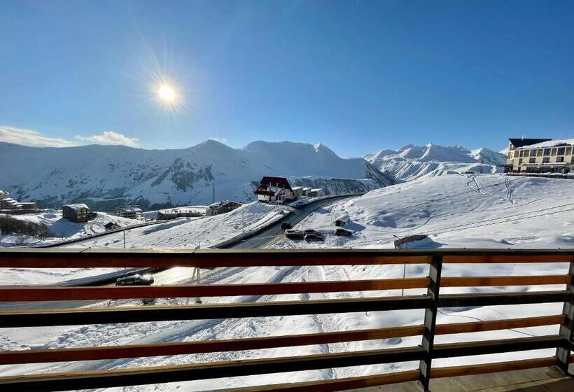 پانسیون Gudauri Hillsite