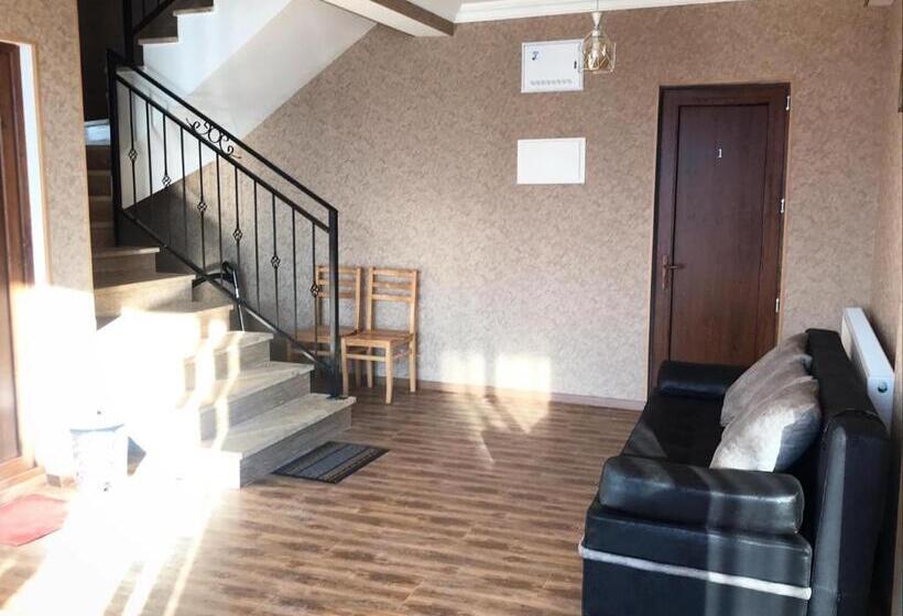 پانسیون Gudauri Hillsite