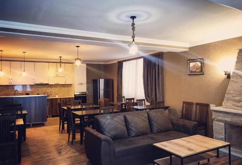 پانسیون Gudauri Hillsite