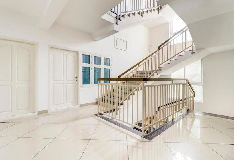 פנסיון Oyo 60354 Home Meadow Homes