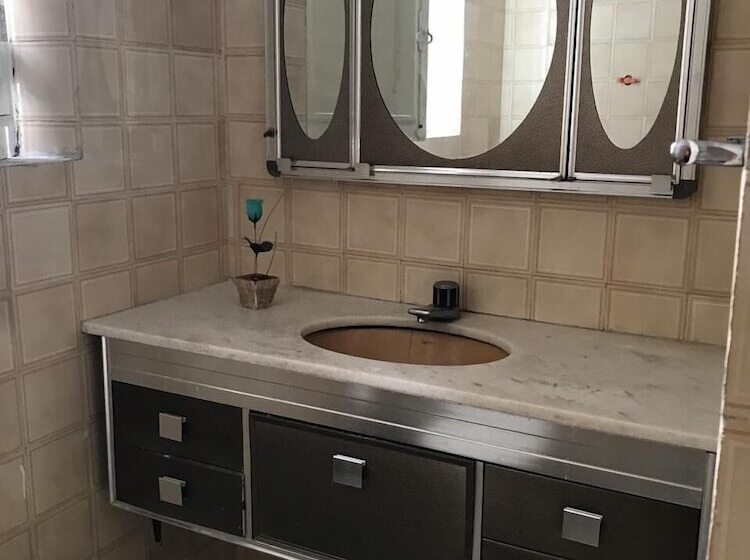 פנסיון Ribeira Dos Arrecifes Hostel