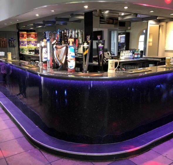 ユースホステル The Ferry Inn