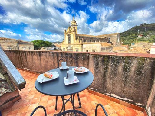 مبيت وإفطار Etnaglossa