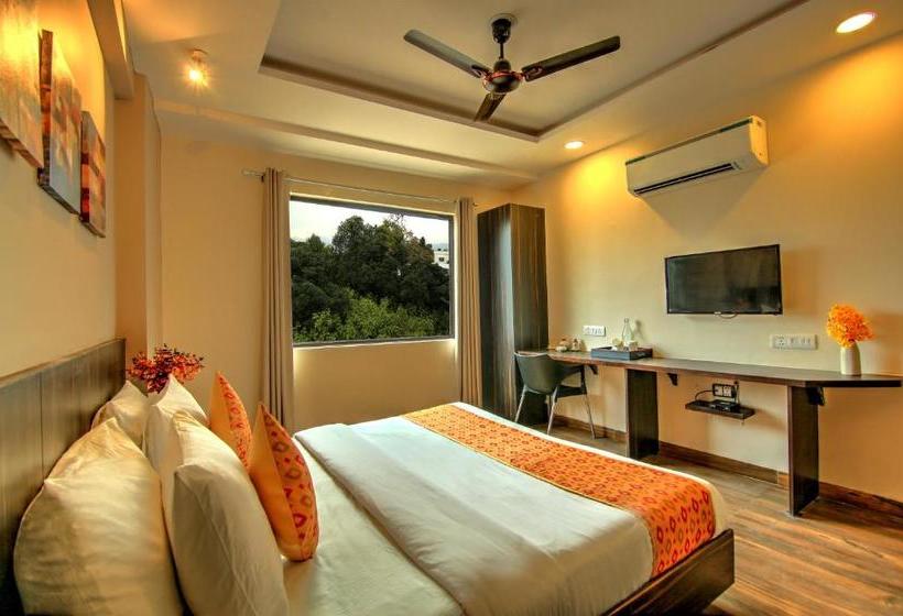 Отель Artisian Rooms