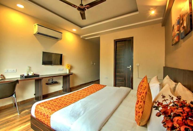 Отель Artisian Rooms