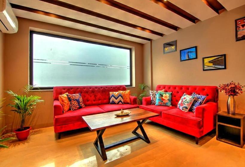 Отель Artisian Rooms