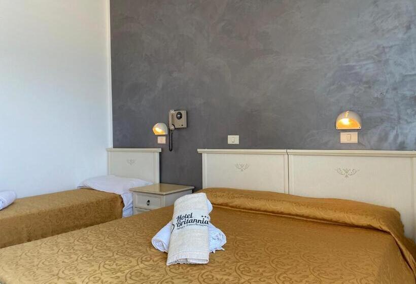 ホテル Britannia