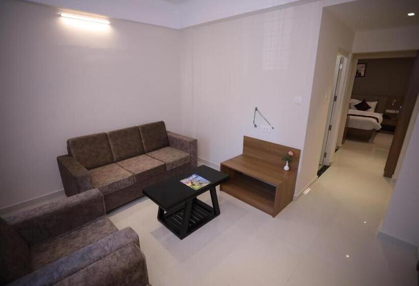 Отель Dhanya Residency