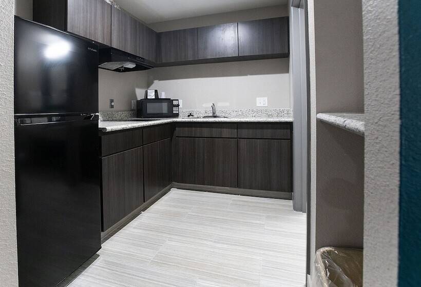 בית מלון כפרי Express Inn