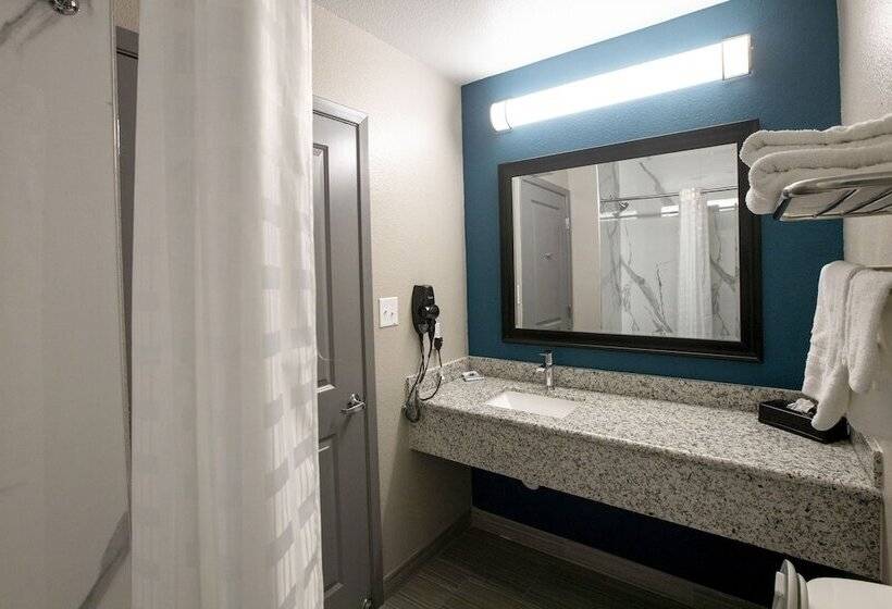 בית מלון כפרי Express Inn