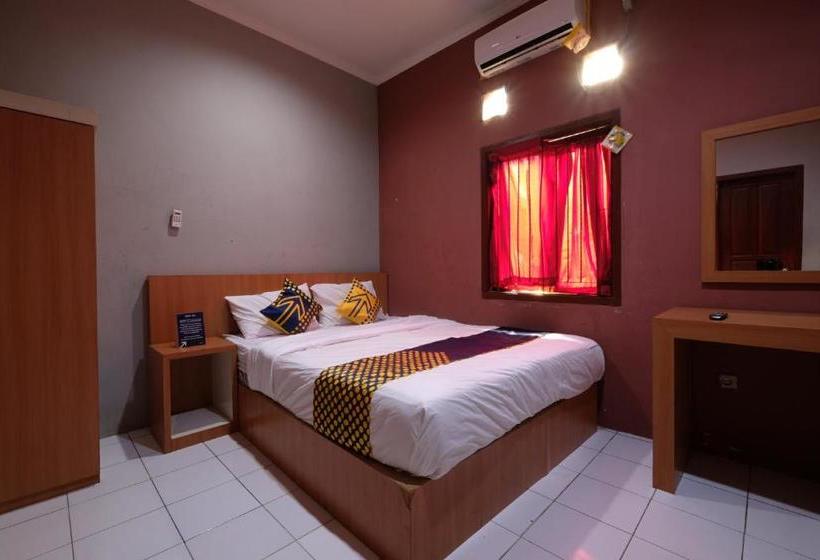 Отель Spot On 2806 Wisma Syariah