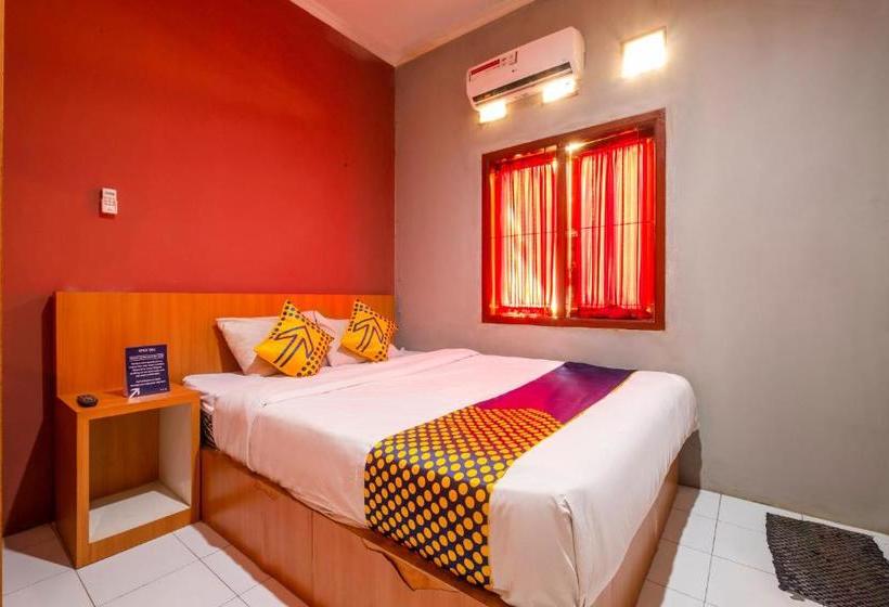 Отель Spot On 2806 Wisma Syariah