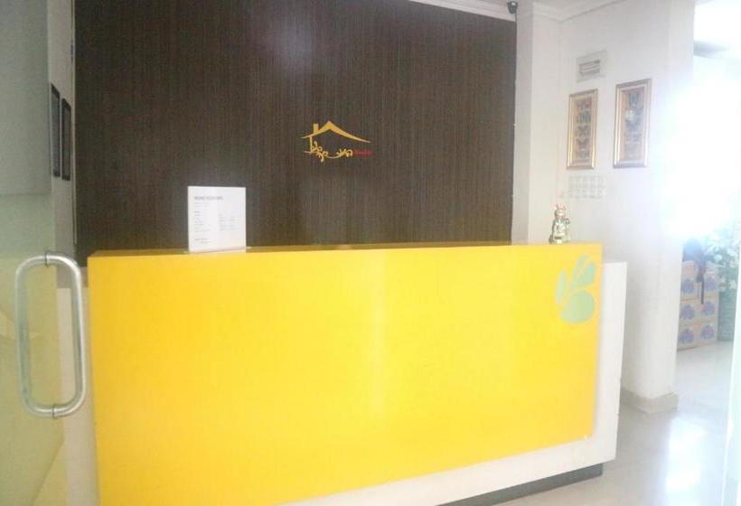 ホテル Almira Homestay