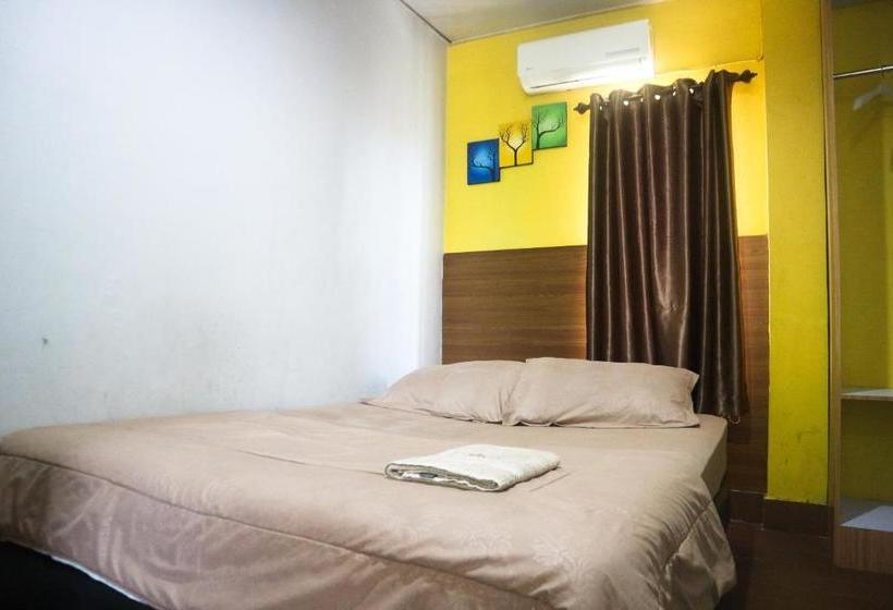 ホテル Almira Homestay