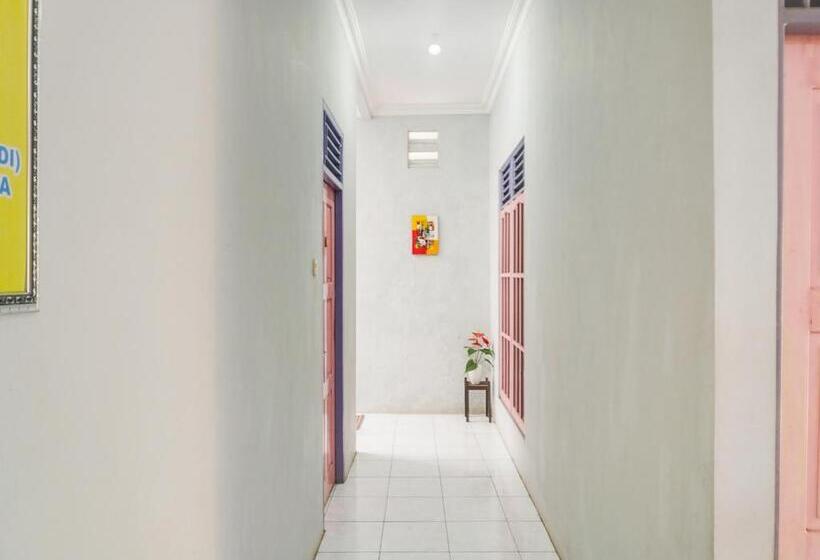 هتل Oyo 2872 Garuda Guest House