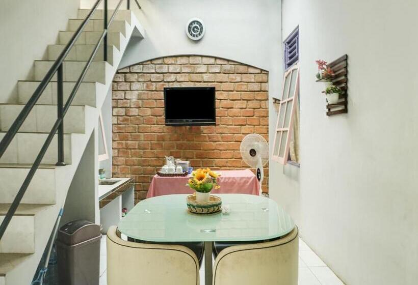 Отель Oyo 2872 Garuda Guest House