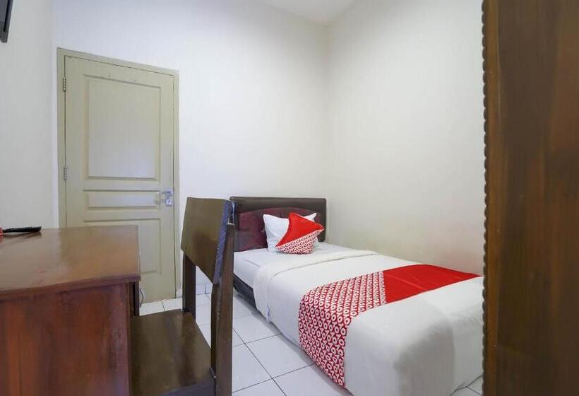 فندق Oyo 2874 Berlian Residence