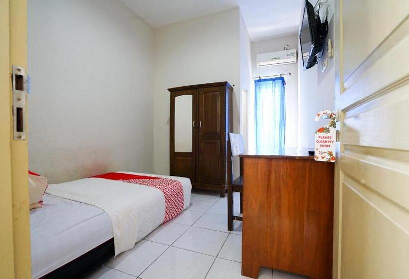 فندق Oyo 2874 Berlian Residence