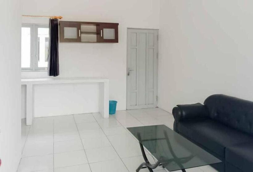 هتل Reddoorz Near Universitas Palangkaraya 2