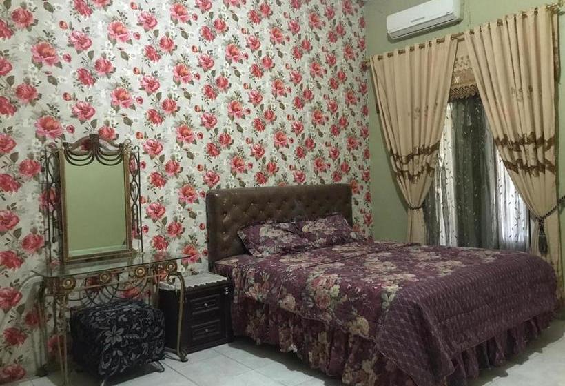 בית מלון כפרי Spot On 2556 Lubuk Nyarai Residence Syariah