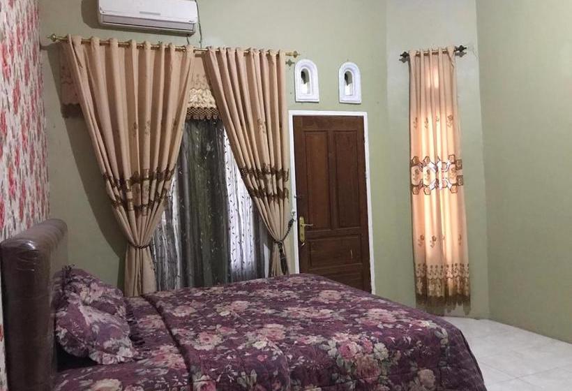 בית מלון כפרי Spot On 2556 Lubuk Nyarai Residence Syariah