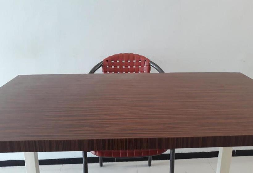 בית מלון כפרי Spot On 2717  Angsa Lestari