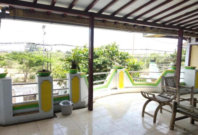 בית מלון כפרי Spot On 2717  Angsa Lestari