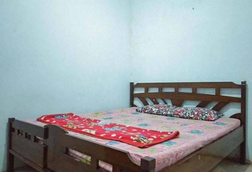 בית מלון כפרי Spot On 2717  Angsa Lestari