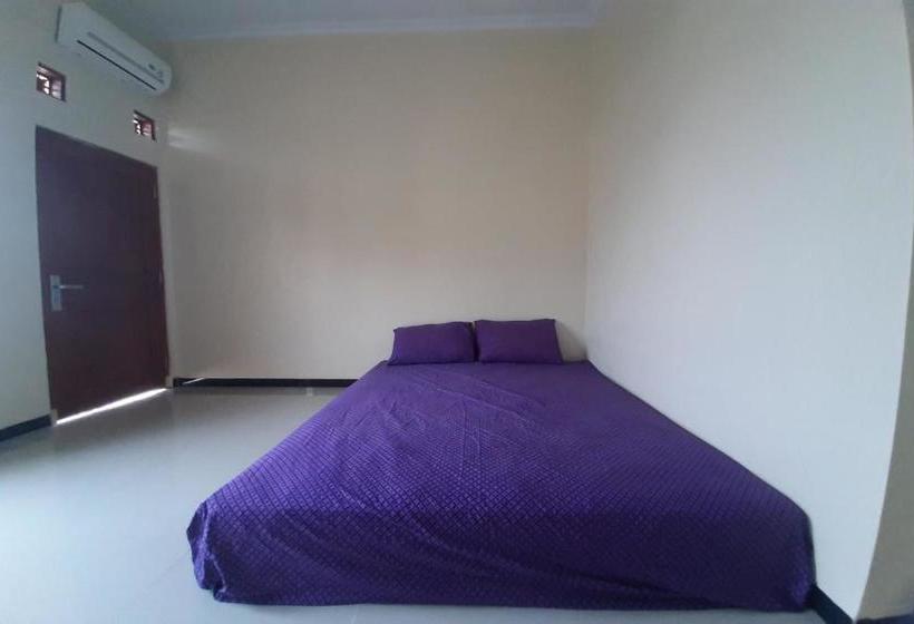 בית מלון כפרי Spot On 2790 Bintang Selatan Syariah