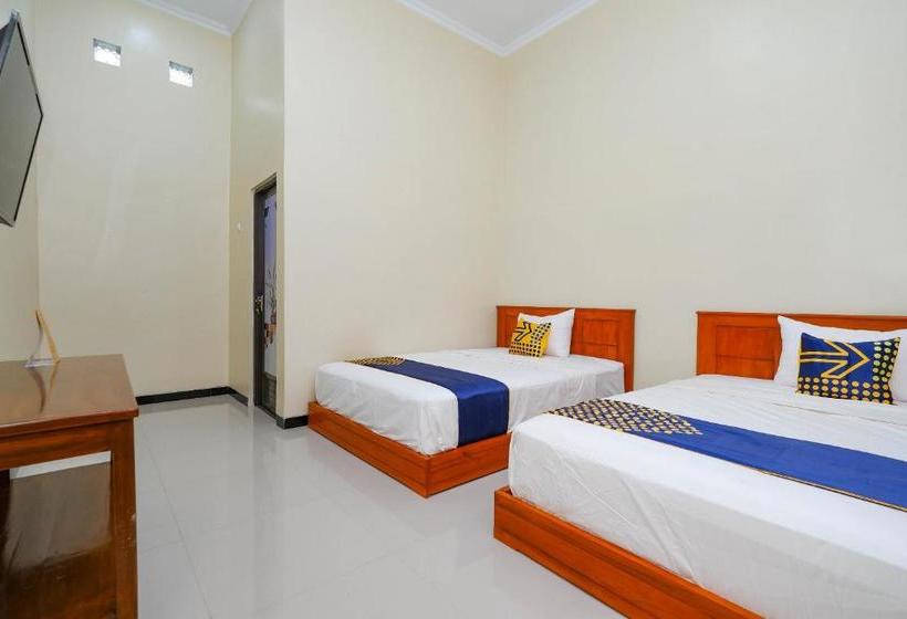 בית מלון כפרי Spot On 2790 Bintang Selatan Syariah