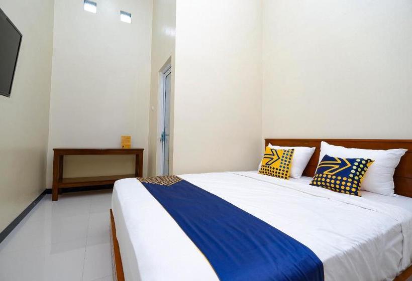 בית מלון כפרי Spot On 2790 Bintang Selatan Syariah