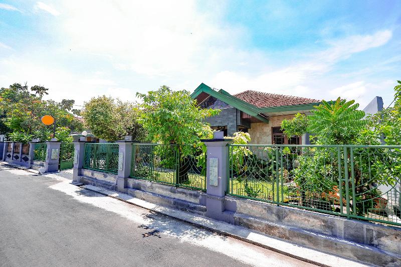 בית מלון כפרי Spot On 2821 Griya Kawula Syariah