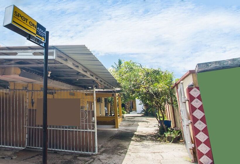 Отель Spot On 2830 Azka Guest House Syariah
