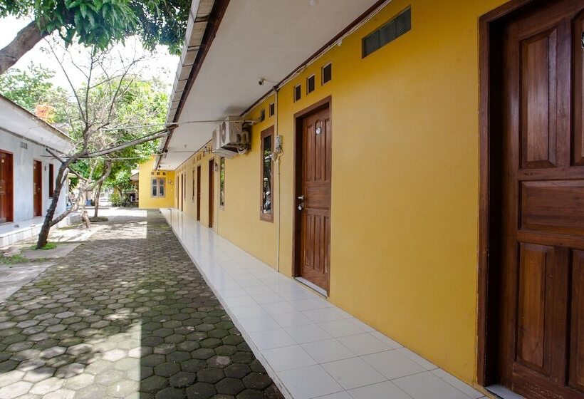 Отель Spot On 2830 Azka Guest House Syariah