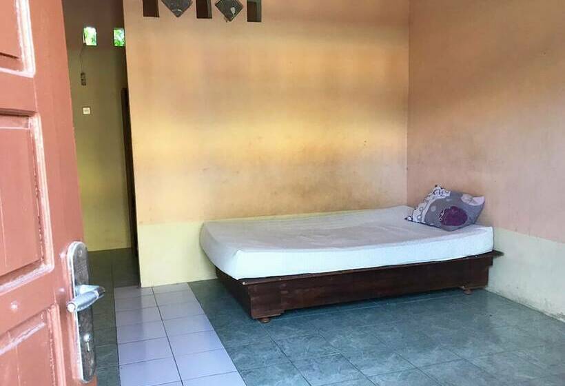 בית מלון כפרי Spot On 2844 Kelekak Bunda