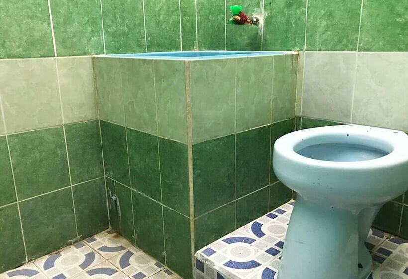 בית מלון כפרי Spot On 2844 Kelekak Bunda